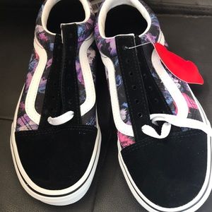 Women’s sneakers